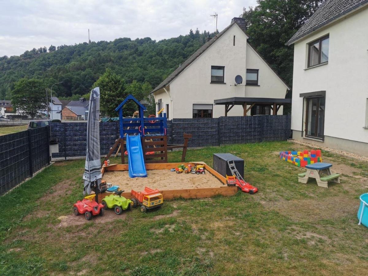 Ferienwohnung Burgblick Reifferscheid 黑伦塔尔 外观 照片
